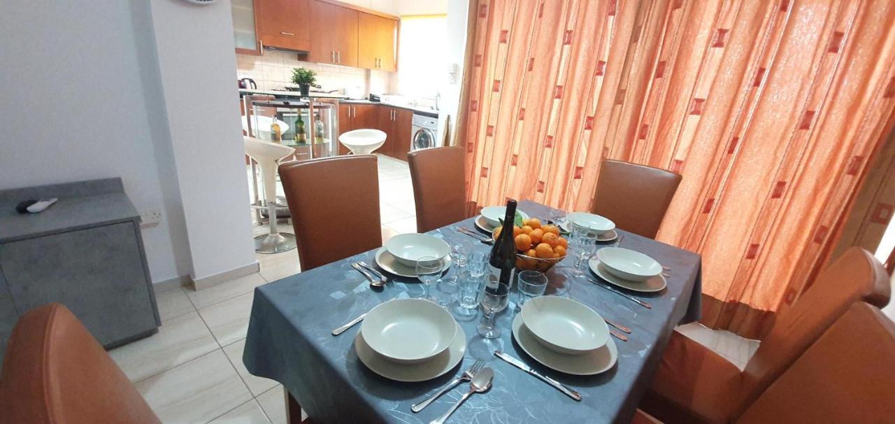 Vasilas Holiday Apartment #2 Larnaca Buitenkant foto