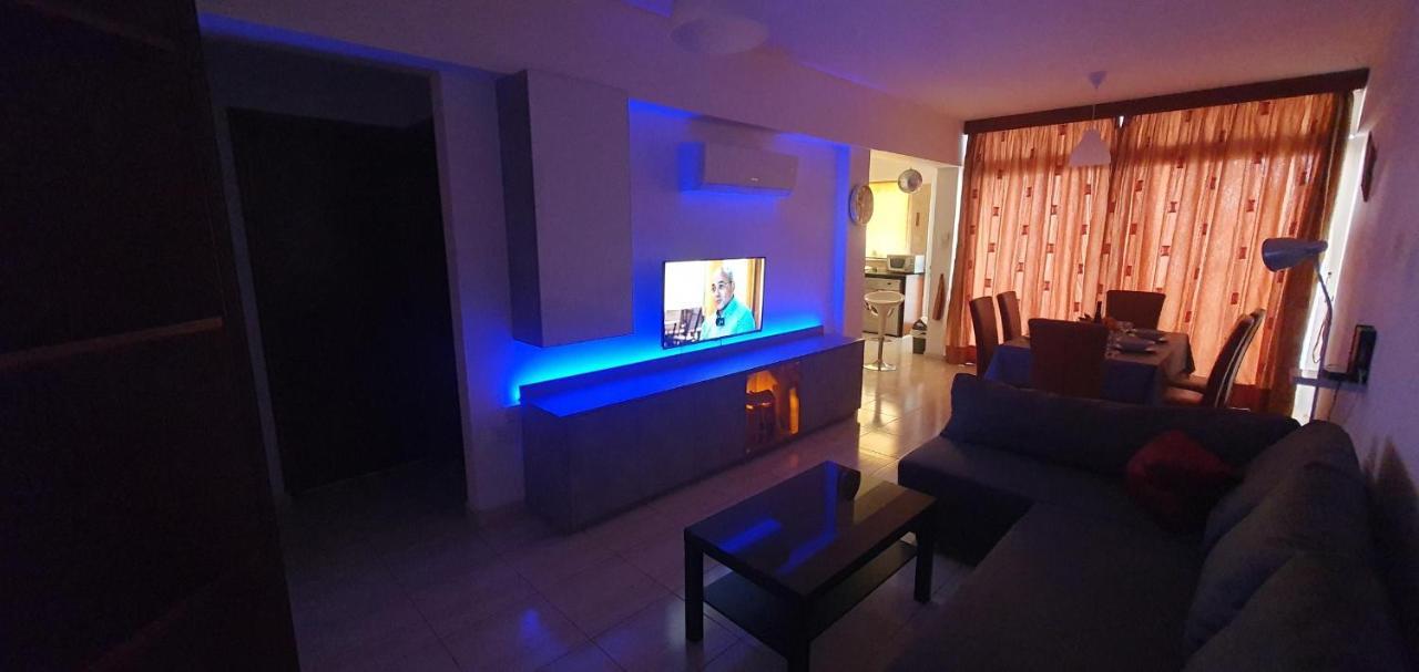 Vasilas Holiday Apartment #2 Larnaca Buitenkant foto