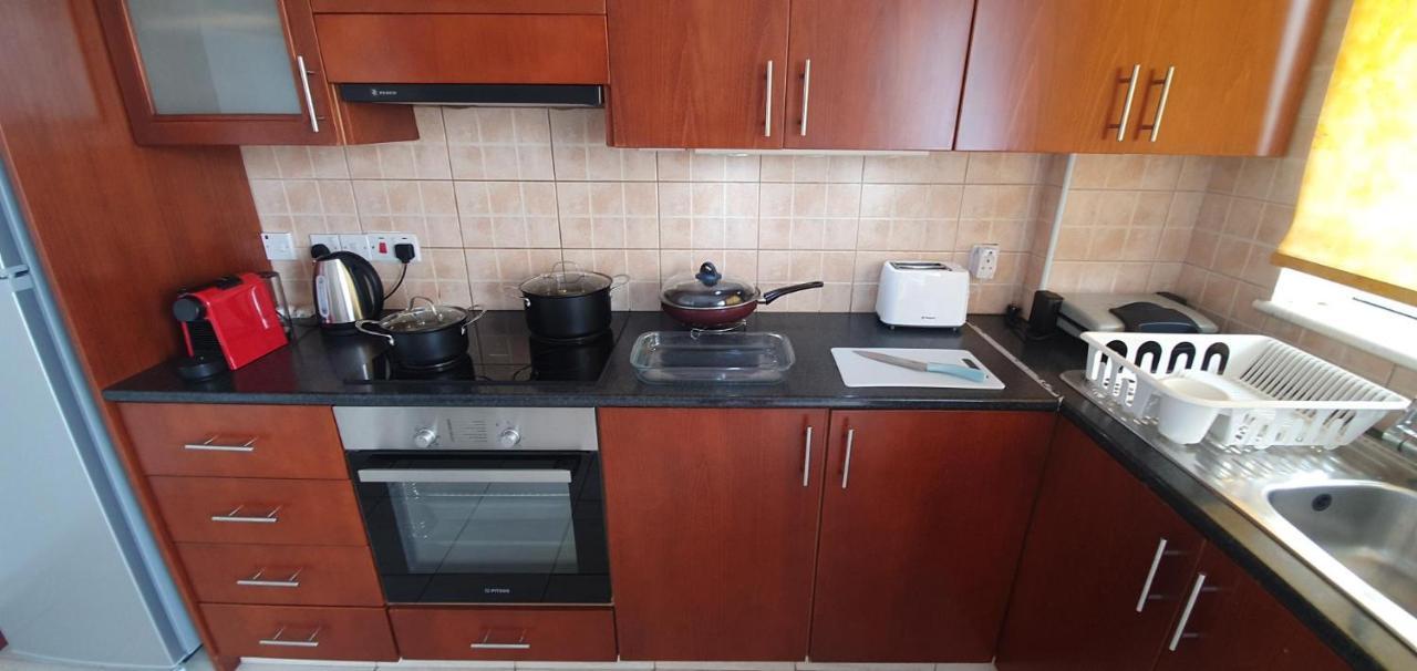 Vasilas Holiday Apartment #2 Larnaca Buitenkant foto