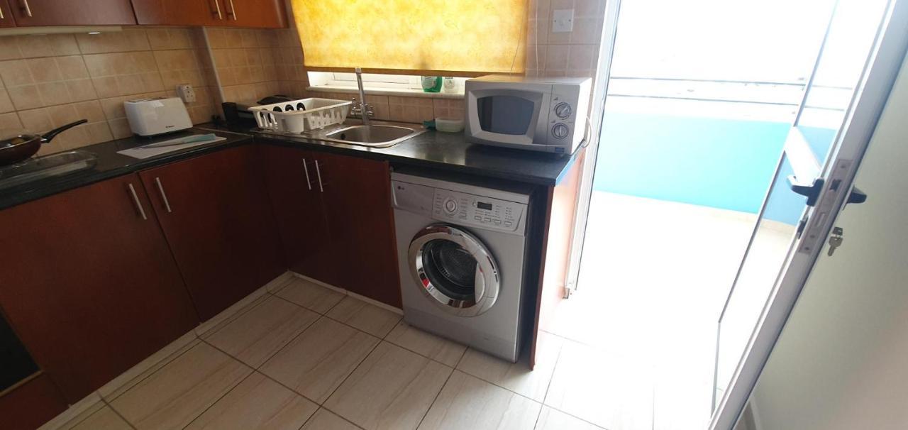 Vasilas Holiday Apartment #2 Larnaca Buitenkant foto