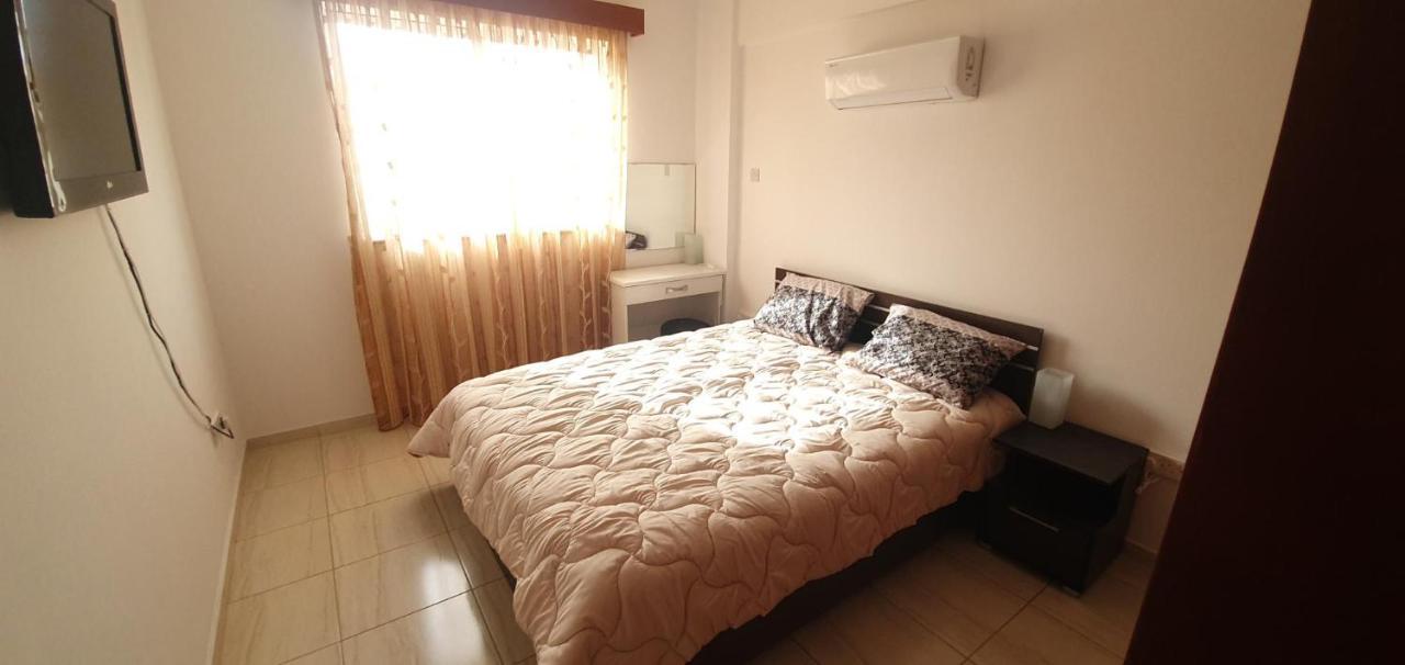 Vasilas Holiday Apartment #2 Larnaca Buitenkant foto